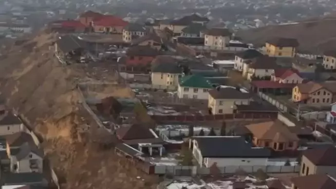 В Талгарском районе произошёл сход грунта, эвакуированы 17 человек