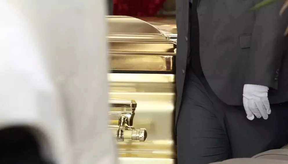 Мексикада есірткі картелінің басшысы алтын табытпен жерленді