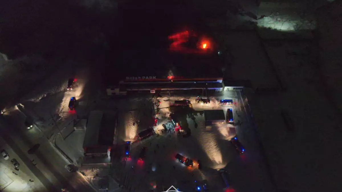 В Семее горит детский развлекательный центр