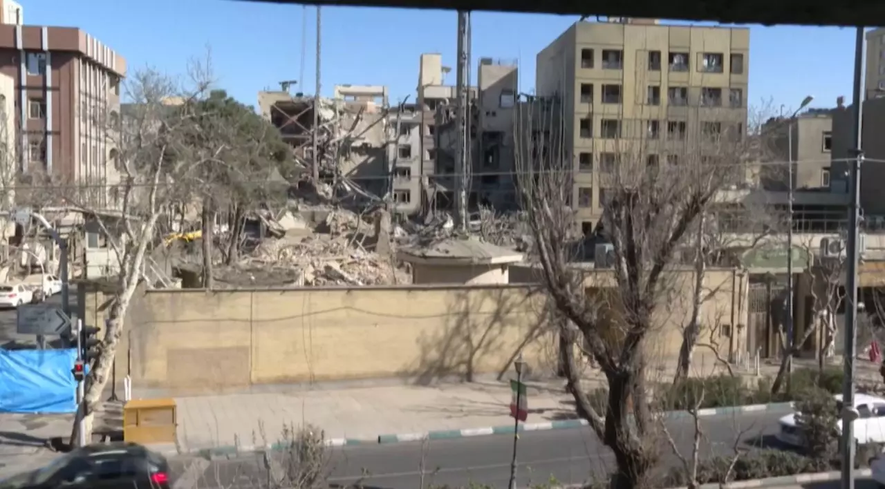 Иранда құрбандар саны 800 адамға жетті