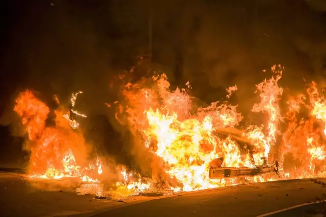 Дубайдағы АҚШ консулдығы маңынан өрт шықты