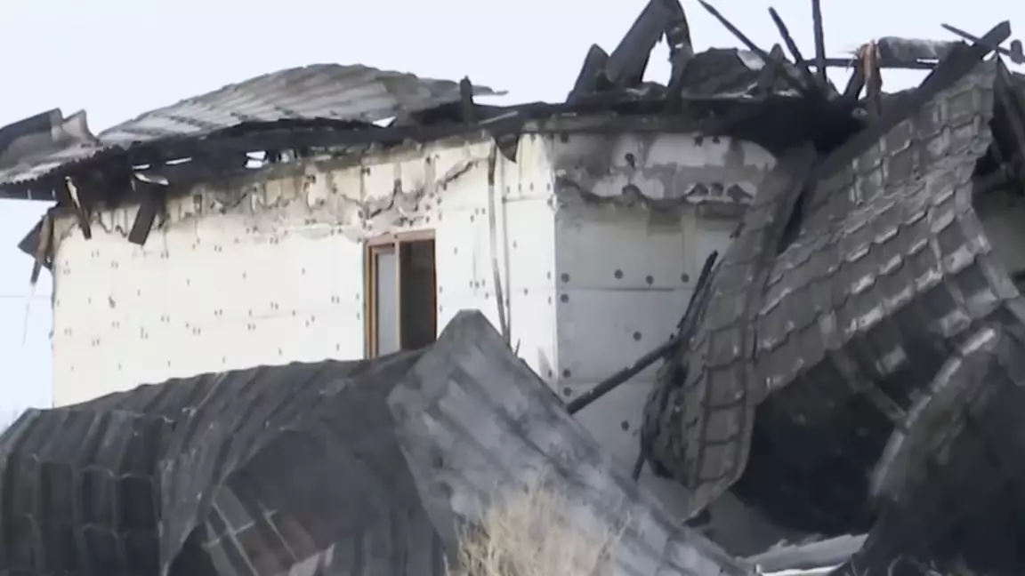 Ақтөбеде пауэрбанк жарылып, үйді күлге айналдырған