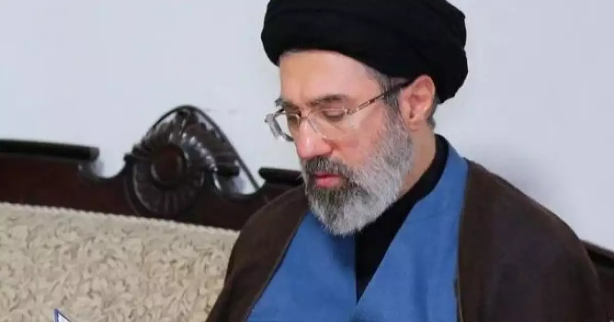  Әли Хаменеидің ұлы Иранның жаңа жоғарғы жетекшісі болып сайланды 