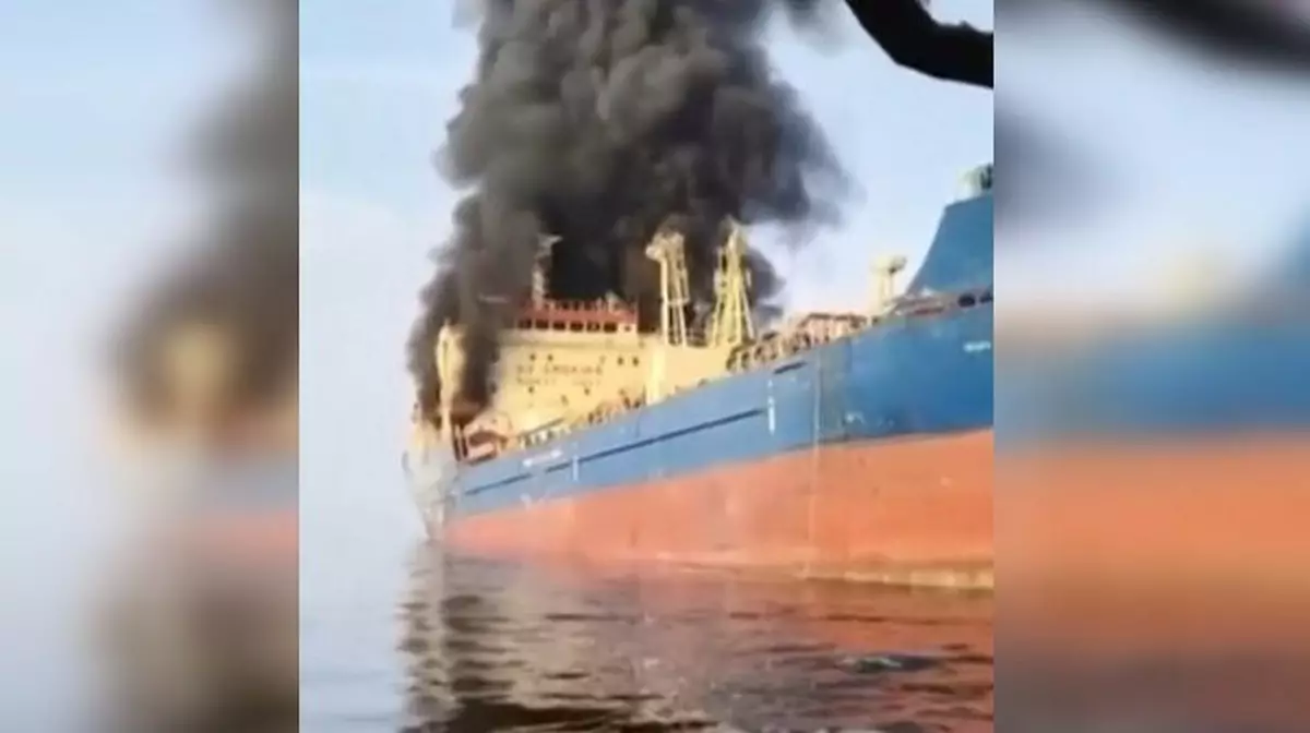 КСИР атаковал более десяти танкеров в Ормузском проливе