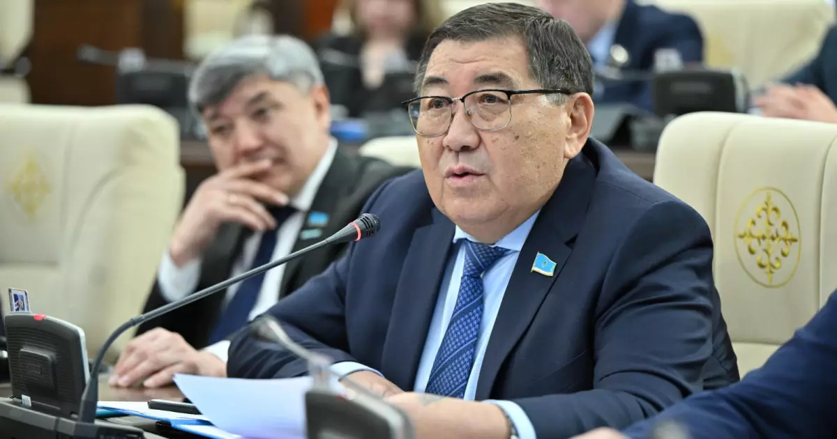   Ермұрат Бапи: Әрбір азамат – еліміздің болашағының кепілі болуы тиіс   