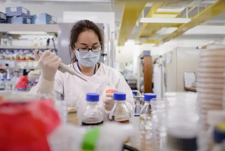 Женщины в науке: озвучена степень вовлеченности казахстанских учёных