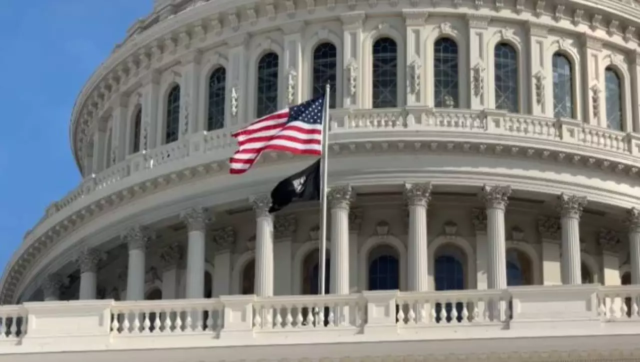 Конгресс США может ограничить военные полномочия Трампа