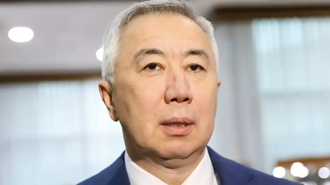 Жұманғарин әйелінің 88 млн теңгені қалай тапқаны туралы сұраққа жауап беруден бас тартты