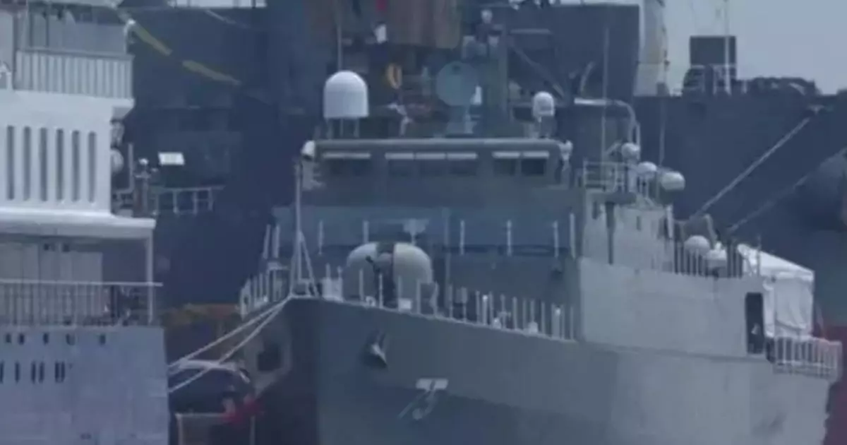  Иранның әскери кемесі Шри-Ланка жағалауында батып барады 