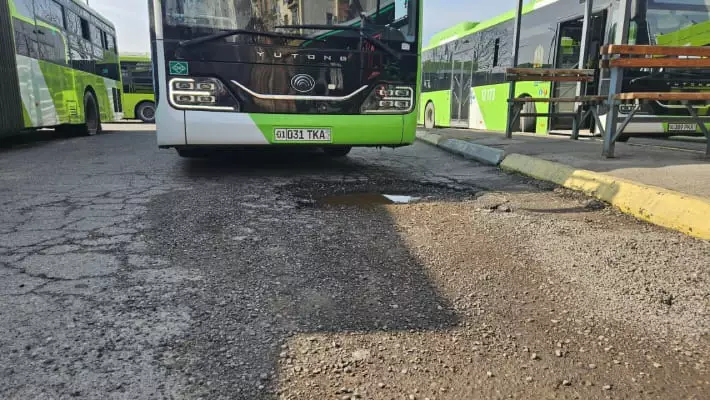 В Ташкенте демонтируют все торговые точки на автобусных остановках