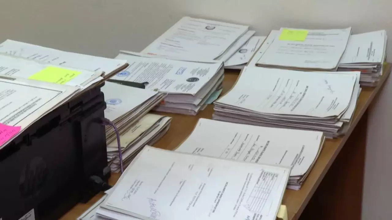 Мажилис защитил права детей за пределами Казахстана