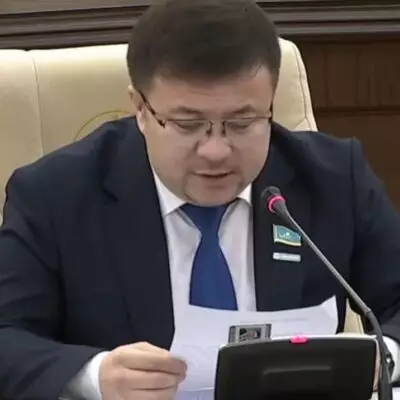 Депутат Жаркынбек Амантайұлы направил запрос о гуманизации наказания за участие в зарубежных конфликтах