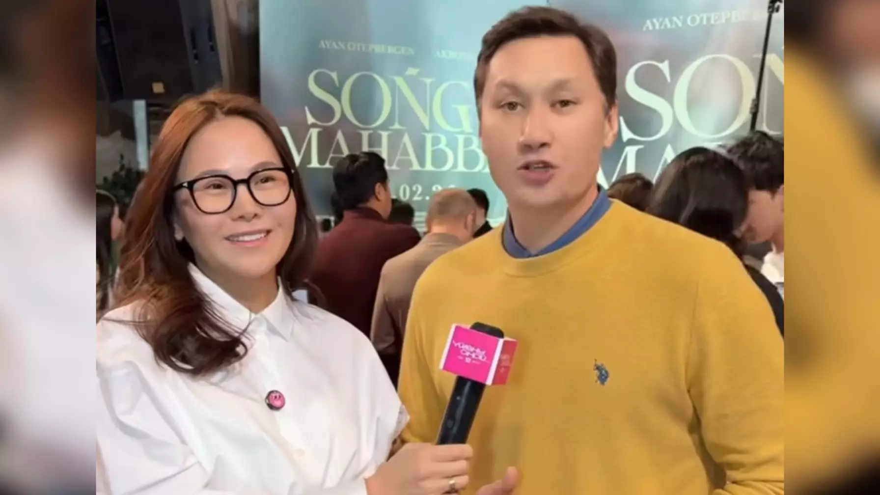 "Маған қарсы келмейді": Азамат Сатыбалды әйелін жер-көкке сыйғызбай мақтады (ВИДЕО)