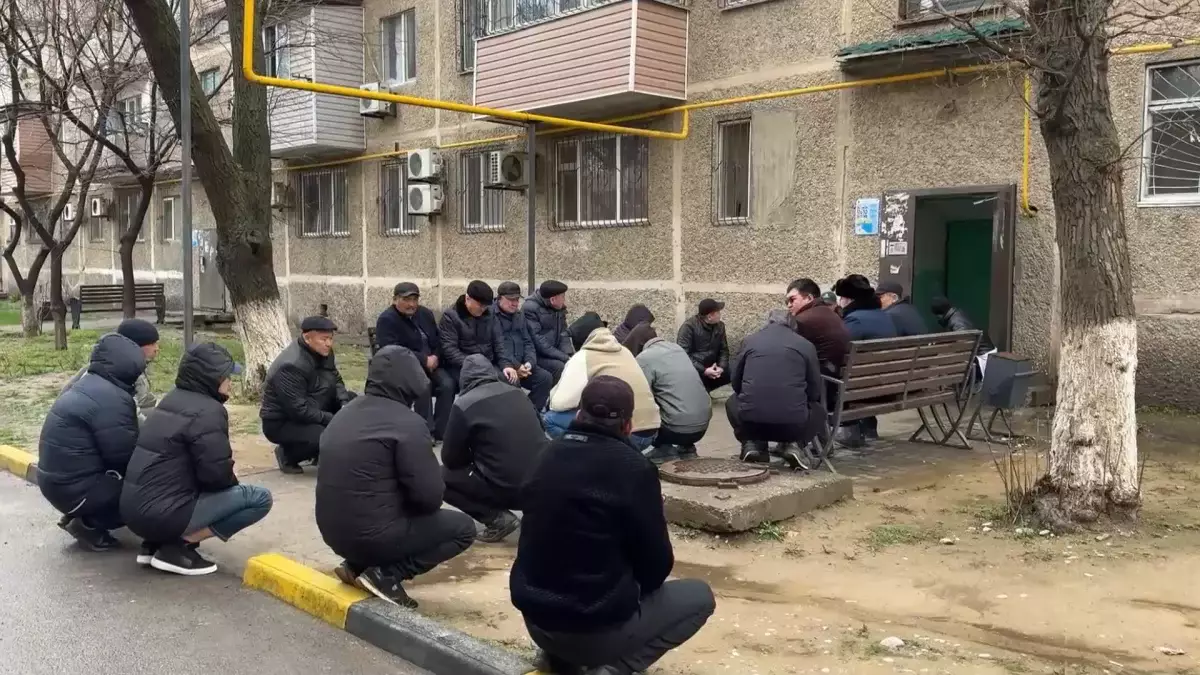 Шымкенттегі көпқабатты үйлердің бірінен төрт адамның мәйіті табылды