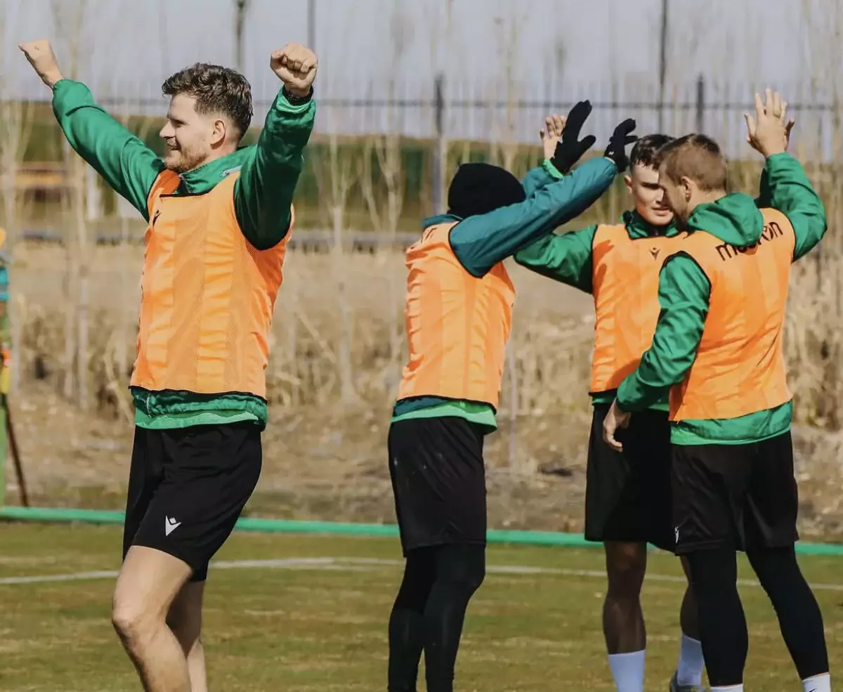 “Мұнайшылар” бас бапкерсіз және баспанасыз қалды