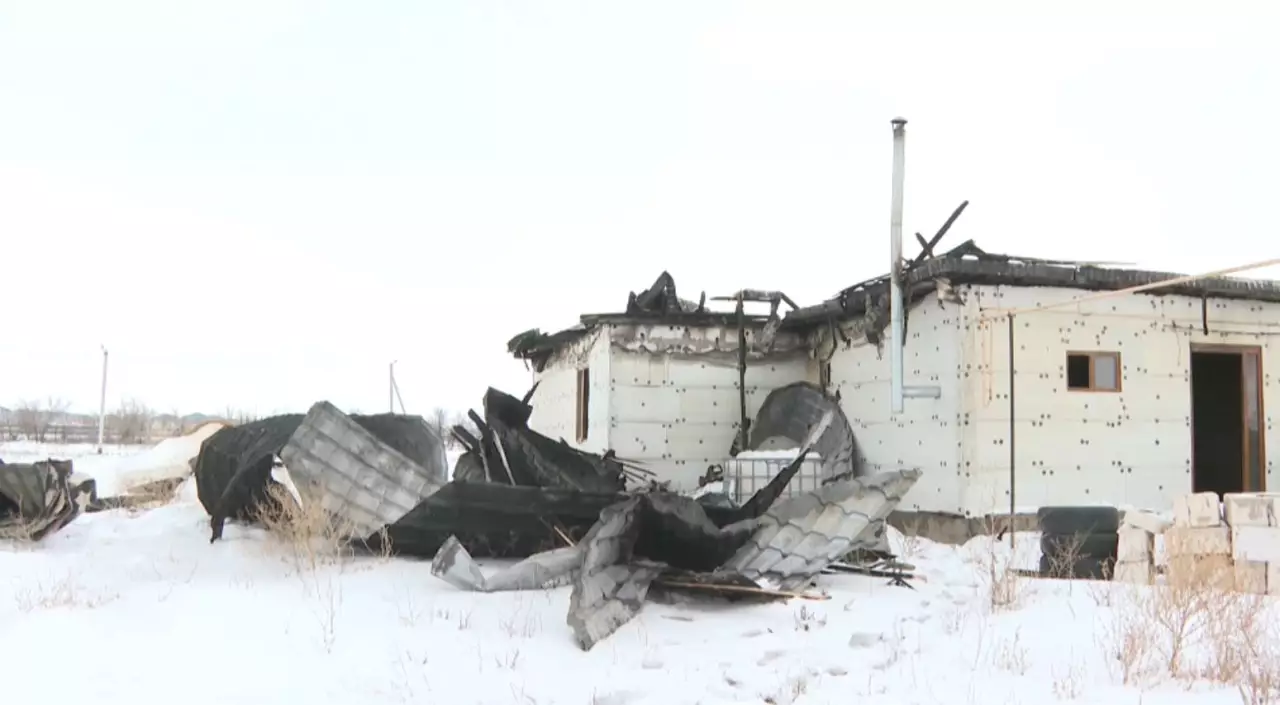 Ақтөбеде пауэрбанк жарылып, үй өртенді