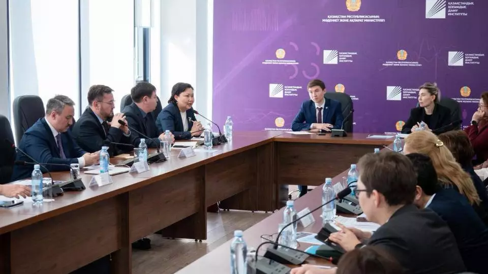 Жаңа Конституция жобасындағы әлеуметтік кепілдіктер мәселелері талқыланды