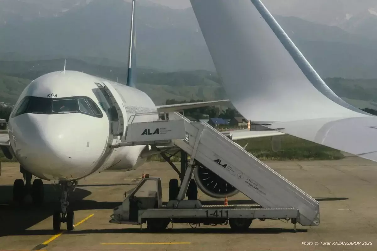 «Видели удары, было страшно»: подробности эвакуации казахстанцев из Омана