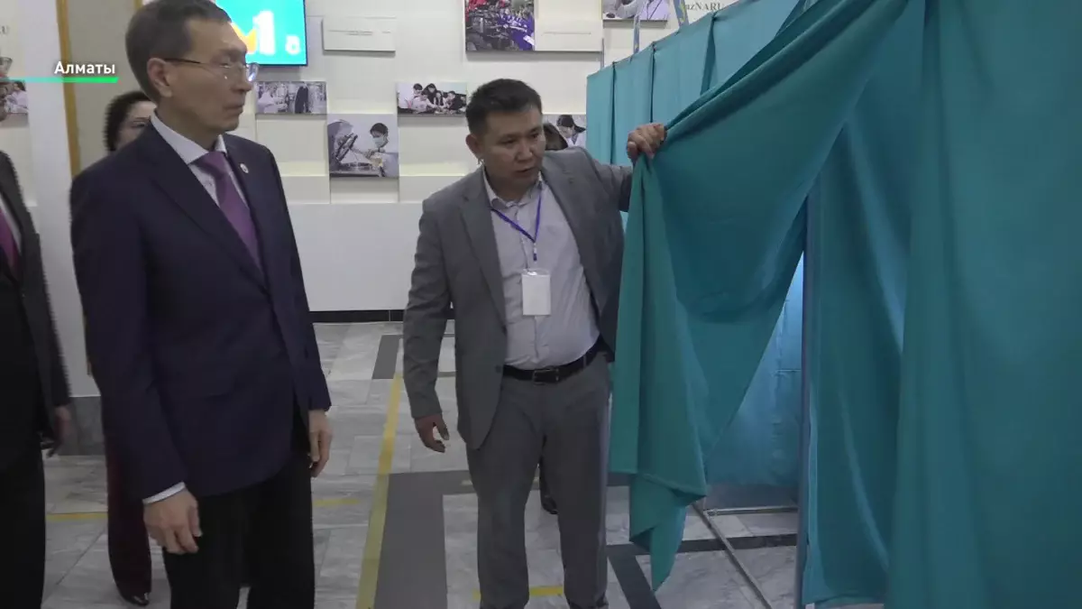 Нұрлан Мәжитұлы Алматыдағы референдумға дайындық барысын тексерді