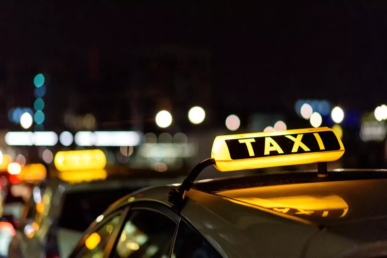 Услуги такси подорожали за год на 17%