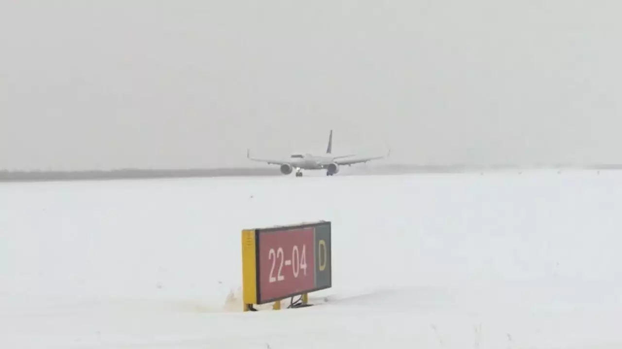 Аэропорт Астаны временно изменит режим работы