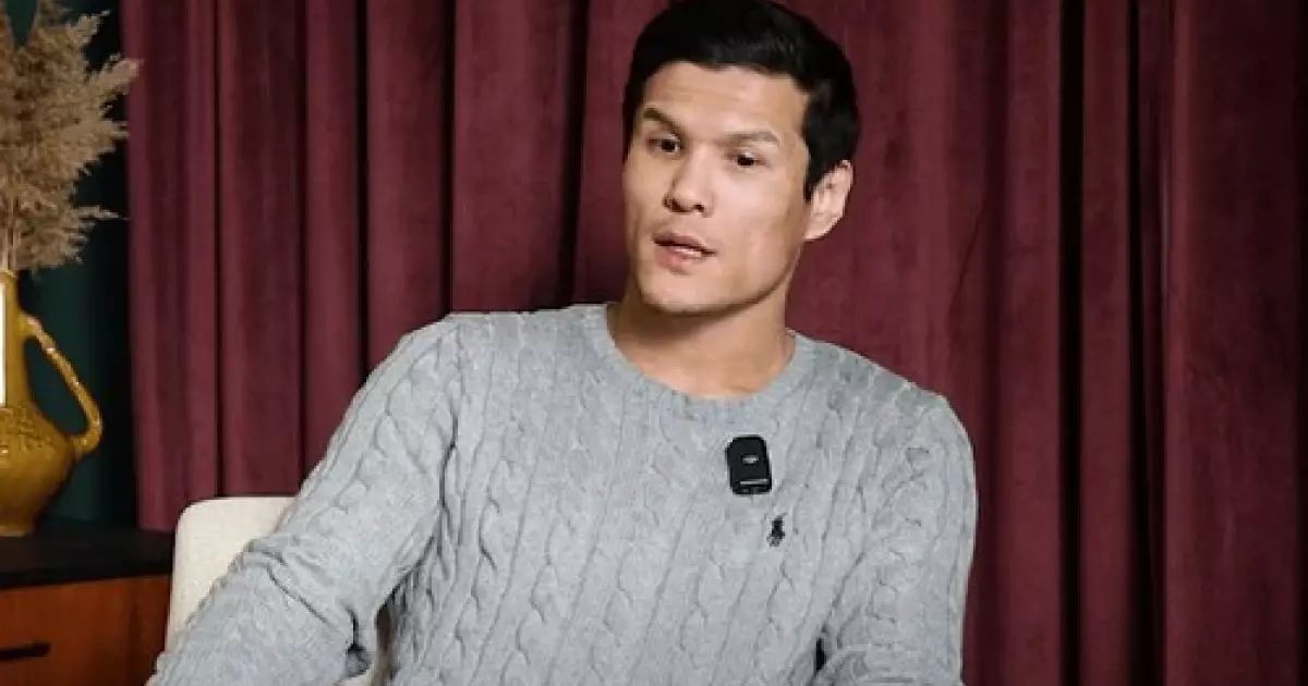  Данияр Елеусіновтың жұбайына екі әйелге шабуыл жасады деген айып тағылған 