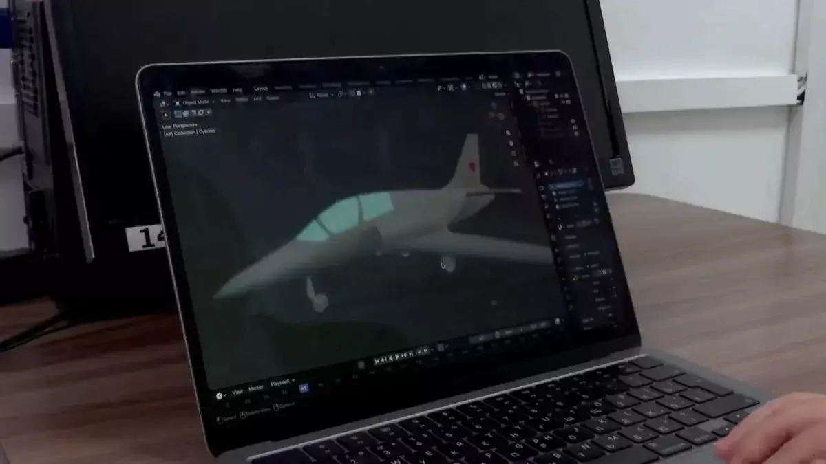 Школьница из Павлодара спроектировала реактивный самолет нового поколения