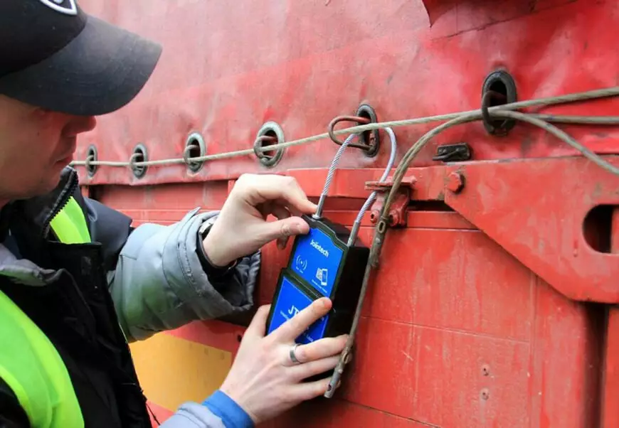 Навигационные пломбы в ЕАЭС: цифровая модернизация или новый барьер для бизнеса Казахстана?