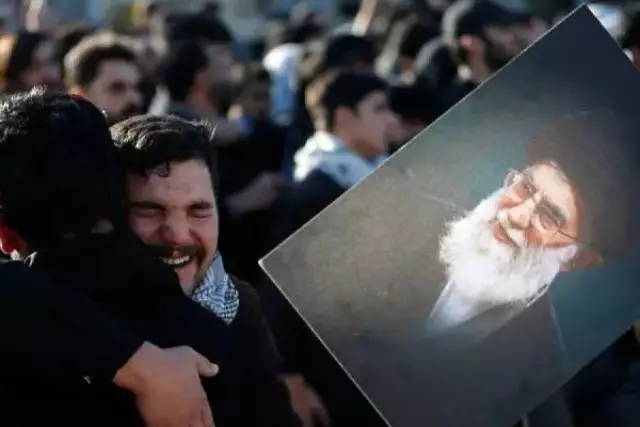 Уақыты белгісіз: Хаменейдің жерлеу рәсімі кейінге қалдырылды