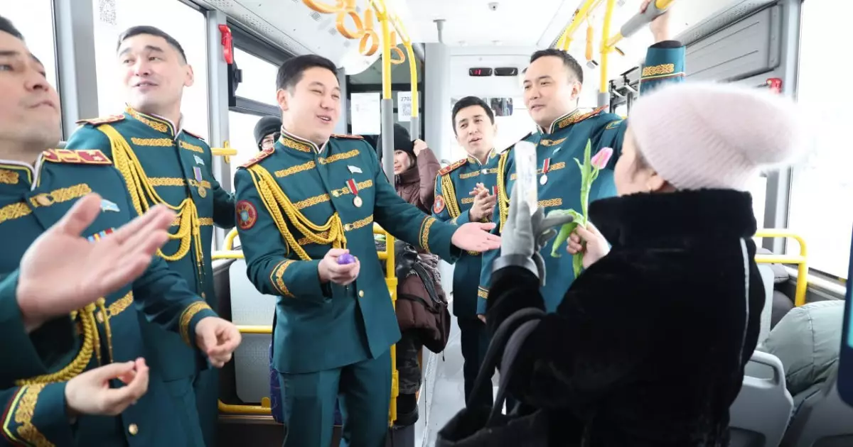  Ұлттық ұланның Ерлер хоры елордалық аруларды құттықтады 