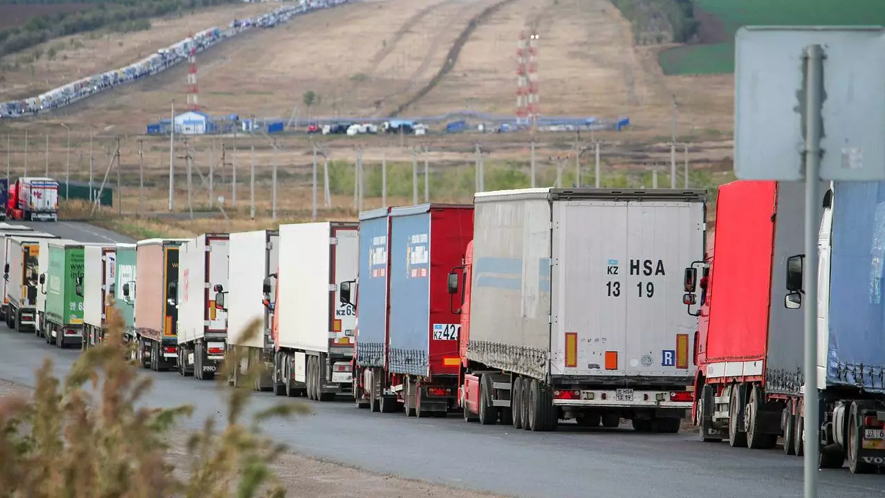 Замглавы МЭК заявил, что барьеры на границе связаны с внутренними проблемами России и Казахстана