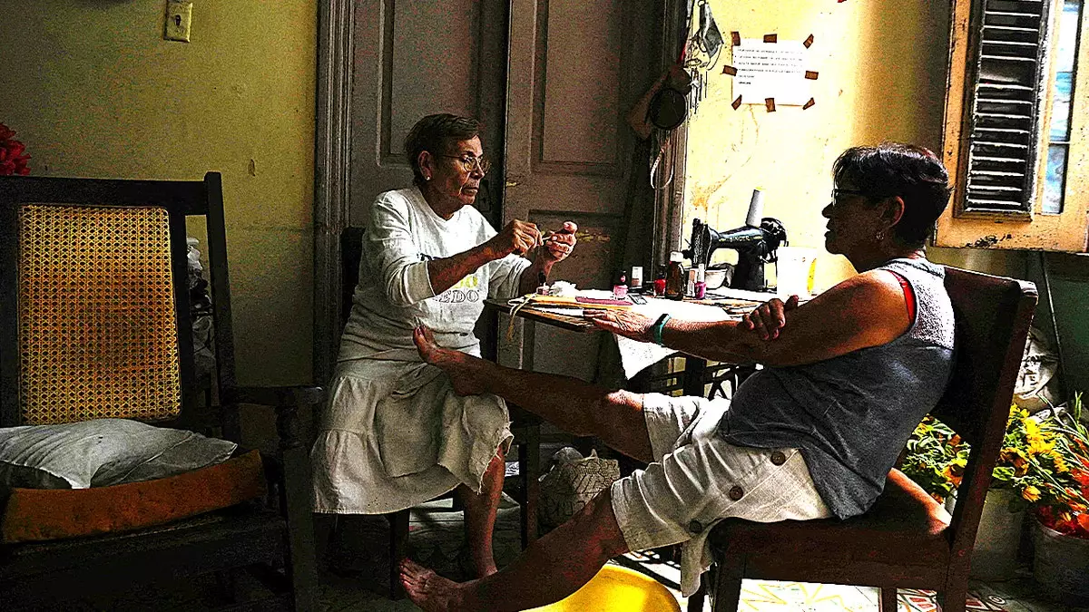 Миллионы кубинцев остались без электричества из-за продолжающегося энергетического кризиса, усугубленного санкциями Трампа.