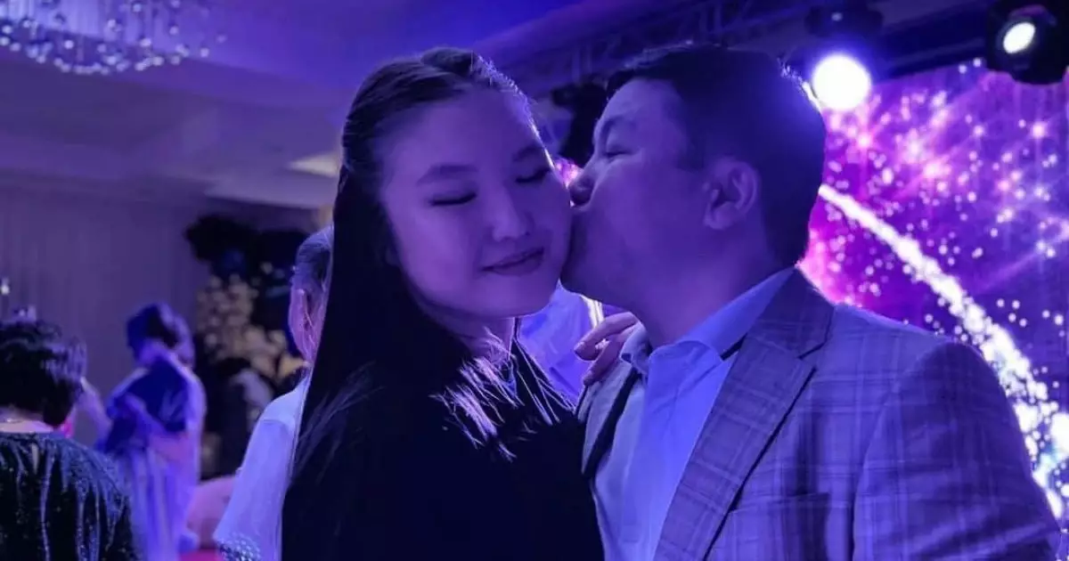  «Отбасым жанымда болса...»: Дубайда оқып жүрген Тұрсынбек Қабатовтың қызы әсерлі жазба жариялады 