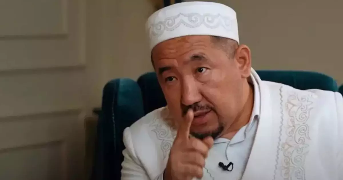  “Қияметте жауап бересіздер”: Нұрлан имам қыз-келіншектерге ескерту жасады 
