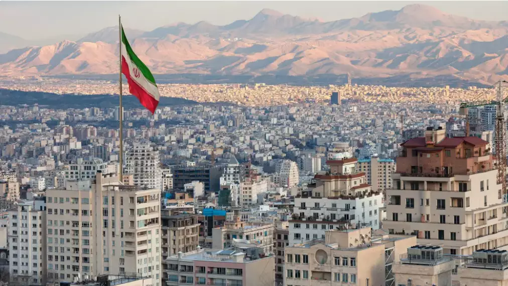 Ядролық текетірес: Иран Израильге атомдық соққы беретінін айтып сес көрсетті