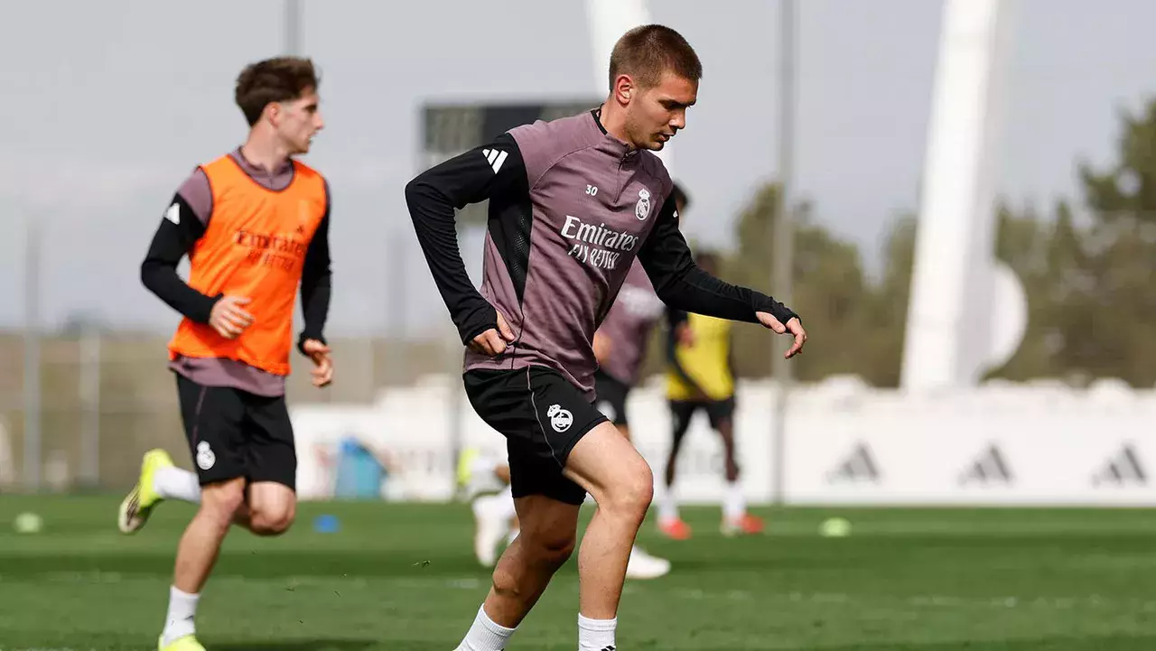 Полузащитник «Реала» Мастантуоно дисквалифицирован за оскорбление судьи