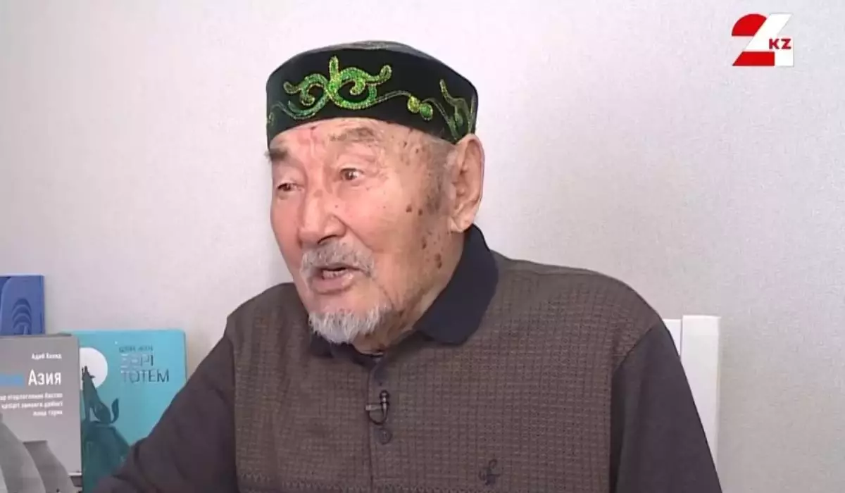 85 жастағы қарағандылық арнайы білімі болмаса да ең күрделі математикалық есептерді шығарып жүр