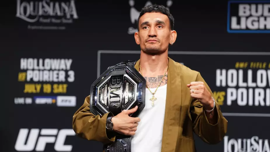 Макс Холлоуэй высказался о зарплатах бойцов UFC