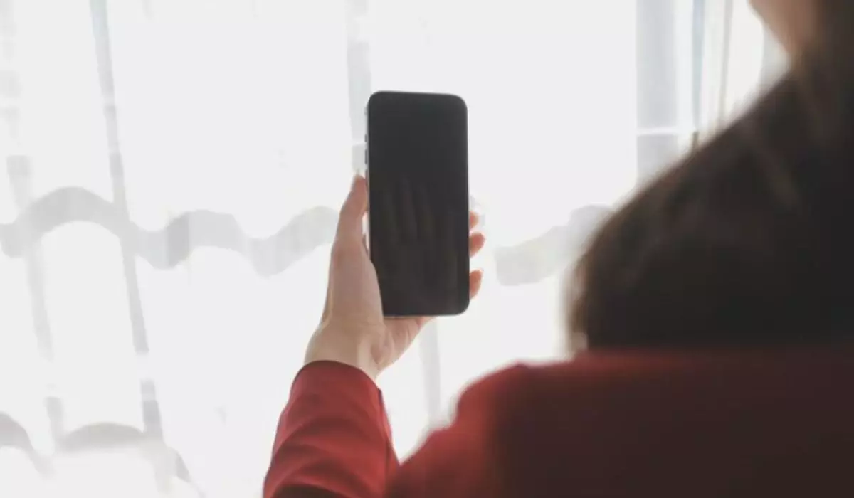 Ақтауда танысына сеніп, телефонын берген тұрғындар 6,5 миллион теңгеден қағылды