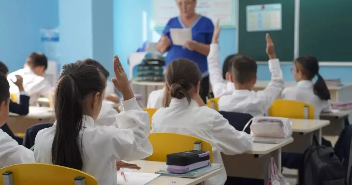  Шұғыл хабар! Еліміздің бас педагогы барша мұғалімнің бас қайғысына айналған мәселені көтерді 