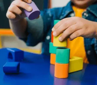 Казахстанские школы введут индивидуальное сопровождение для детей, требующих особого внимания