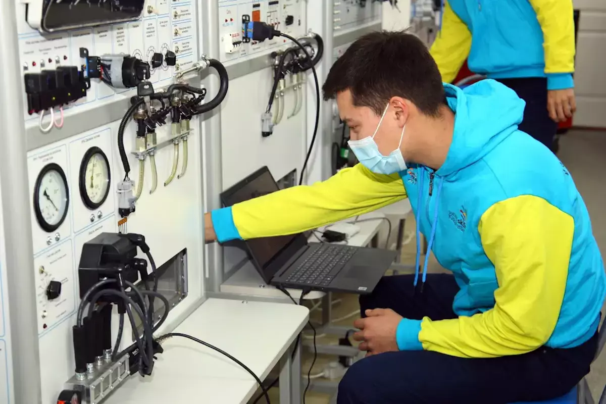 Дефицит кадров в Казахстане взвинтил зарплаты «технарей» до исторических максимумов - новости на Lada.kz 05.03.2026