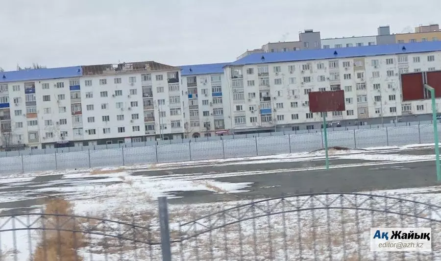 После затопления квартиры в Нурсае: подрядчик обещает возместить ущерб, но горакимат не в курсе