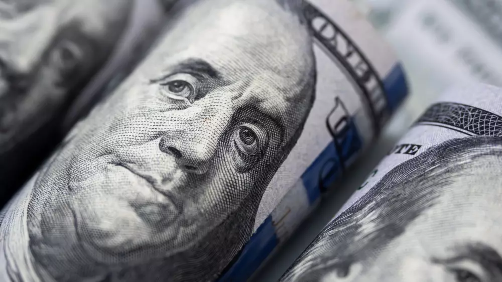 Доллар резко подешевел в Казахстане
