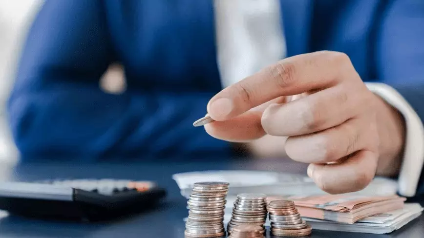 Сколько казахстанцы должны банкам: новые данные по кредитам