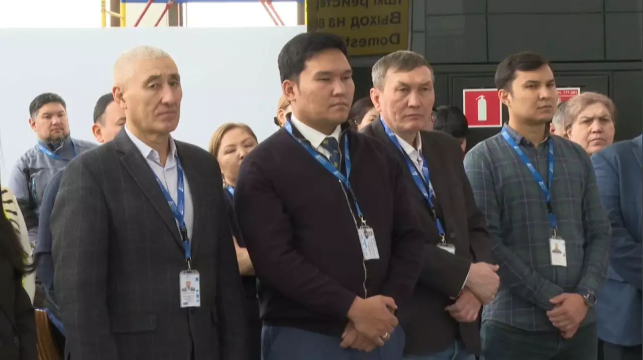 Әуежай қызметкерлеріне Конституция жобасы түсіндірілді