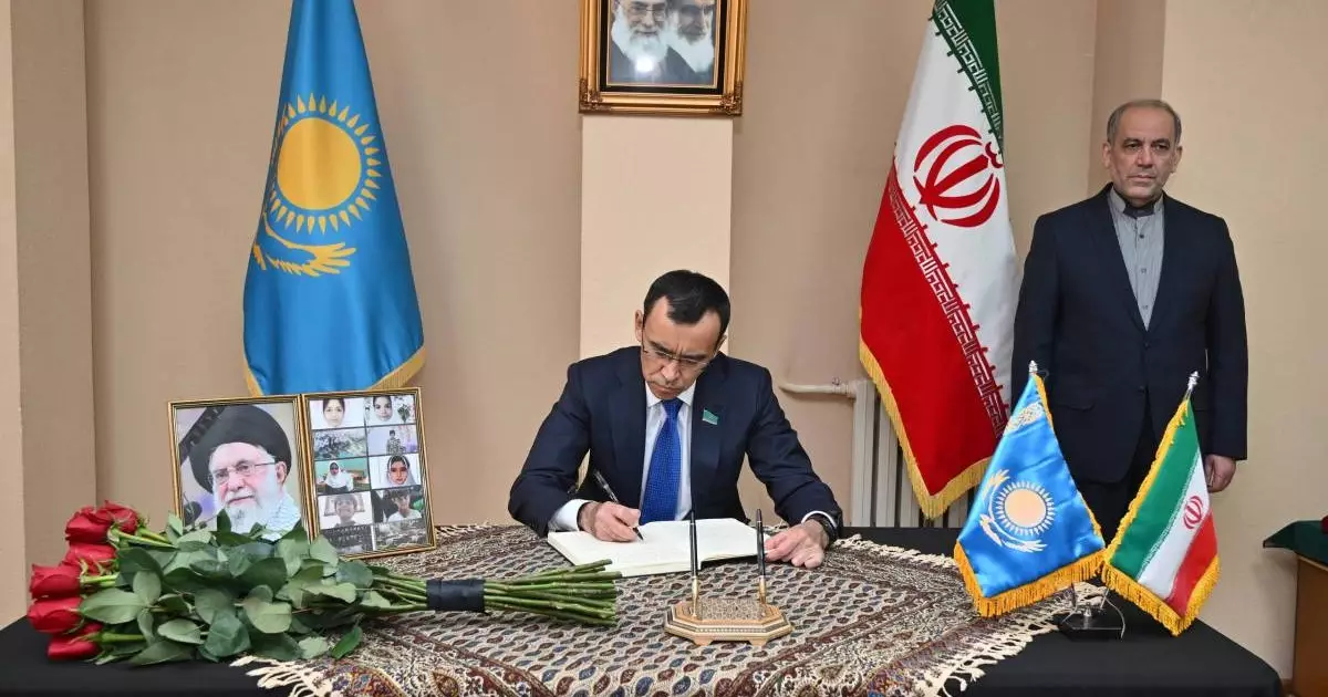  Мәулен Әшімбаев Иранның Қазақстандағы Елшілігіне барды 