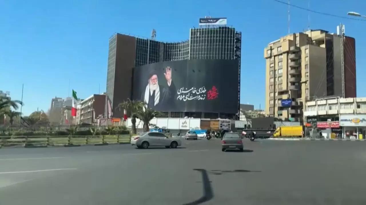 Тегераннан 100 мың адам босып кетті