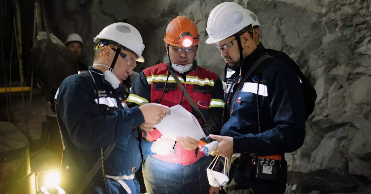  `Қазақмыс` басшысы өндіріс орындарын аралап шықты 