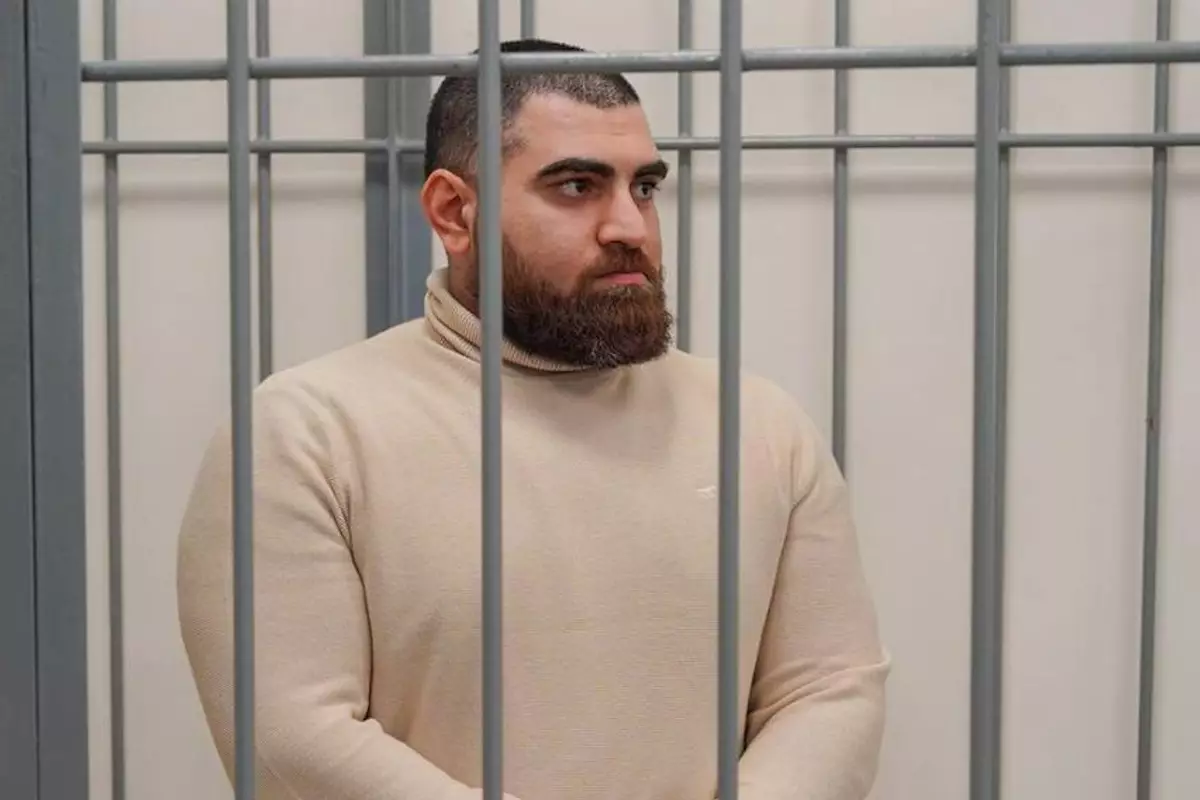 Блогера Арсена Маркаряна посадили на 4,5 года за реабилитацию нацизма